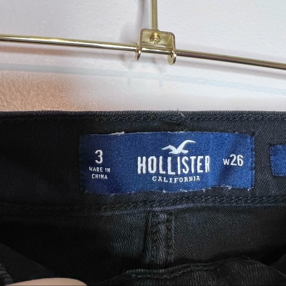 HOLLISTER High-Rise Embroidered Midi Short - Picture 6 of 7